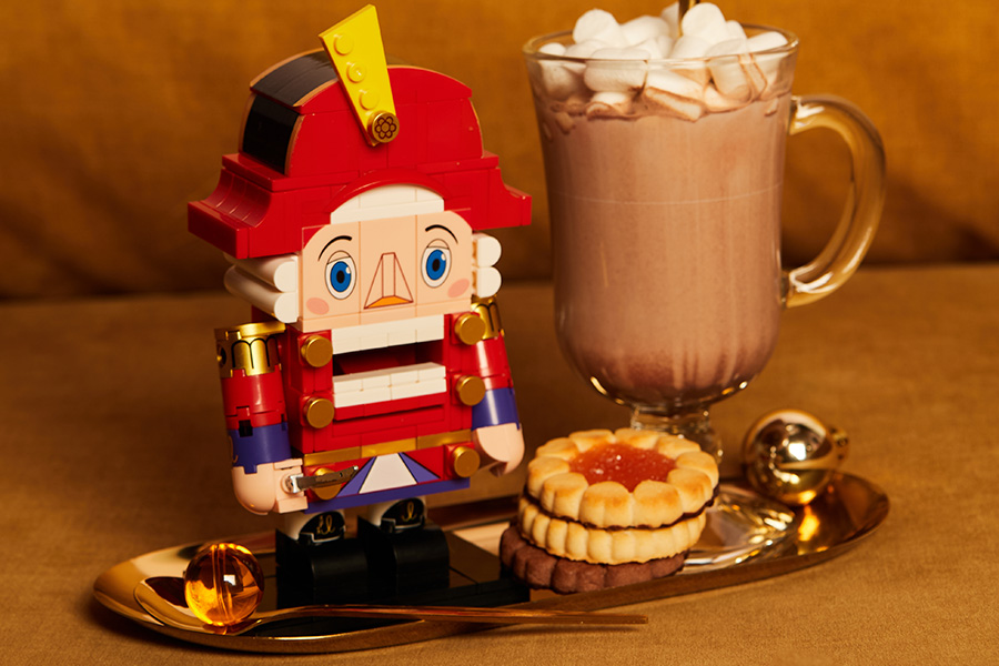 Новогодний марафон скидок в «Мире Кубиков»